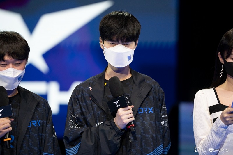 '데프트' 김혁규, 코로나19 확진...LCK 서머 1주차 온라인 참가