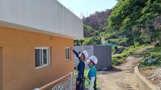 울진 산불피해지역 현장 안전점검 모습