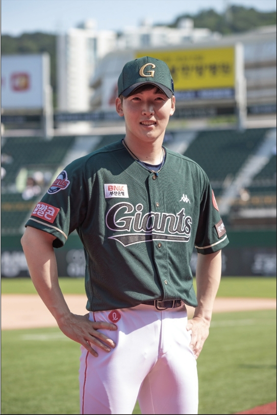 롯데의 밀리터리 유니폼