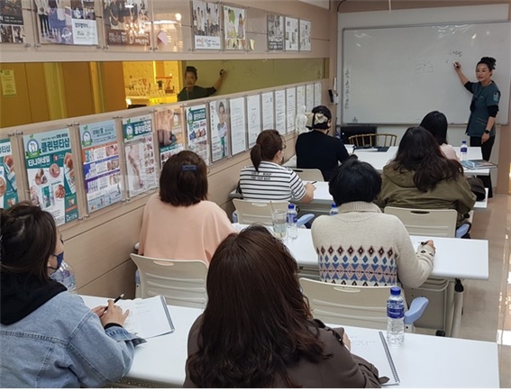 닥터아이티엔, 내무각 전국 세미나 개최