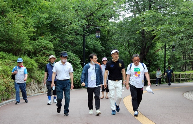 우크라이나·러시아 다문화 가족 참가, ‘다문화 사랑 시민걷기대회’ 개최