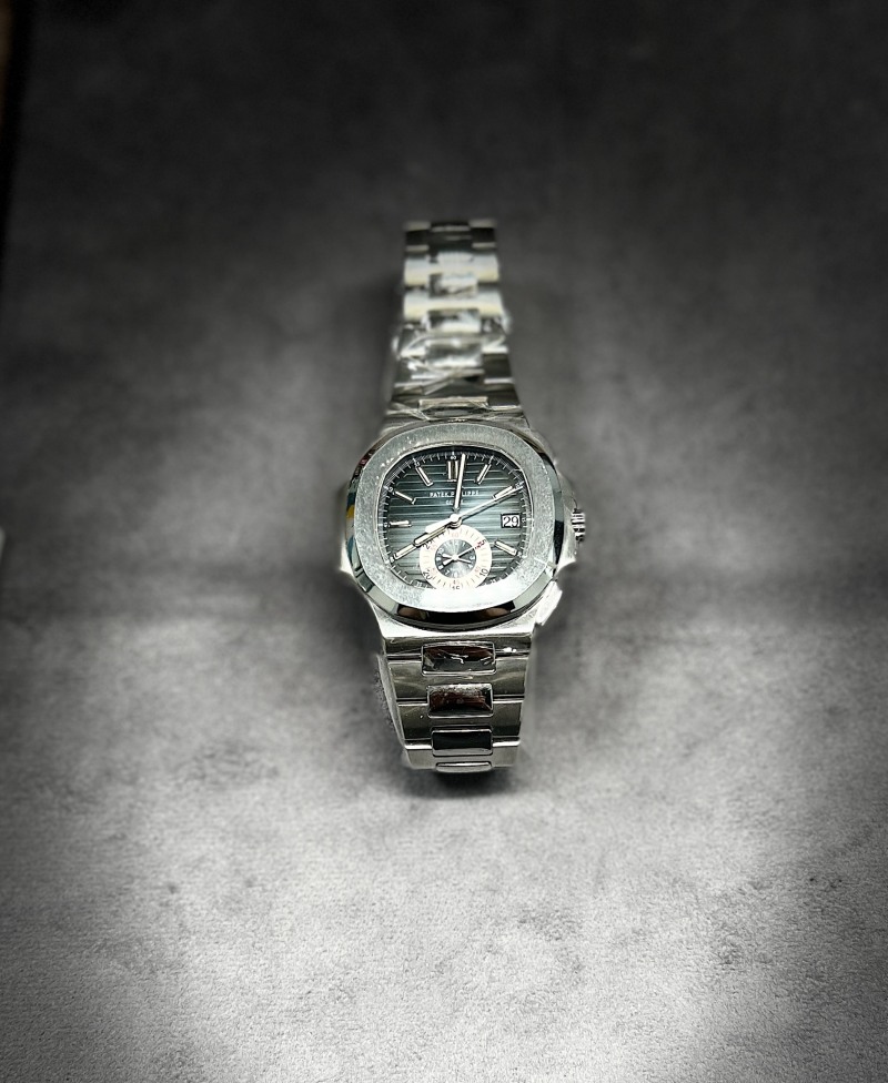 사진은 파텍 필립 노틸러스시계