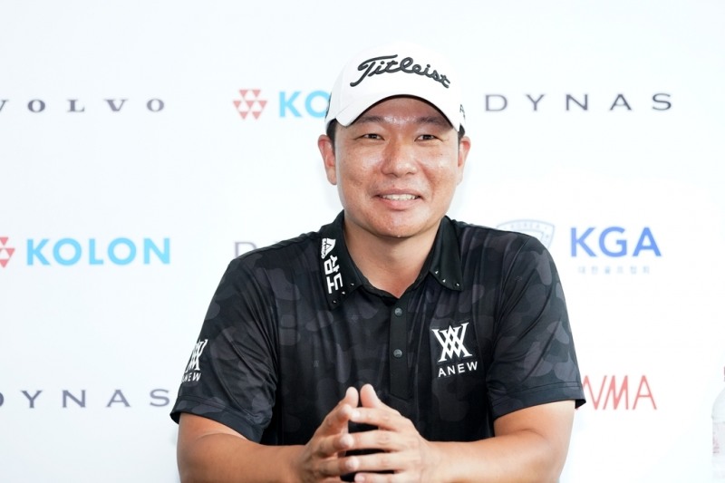 조민규·옥태훈, 한국오픈 3R 공동 선두…이준석, 2타차 공동 3위 도약