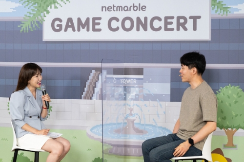 제13회 넷마블 게임콘서트, (좌)임희정 아나운서와 (우)김주한 실장이 질의응답을 진행하고 있다/사진 제공 = 넷마블문화재단