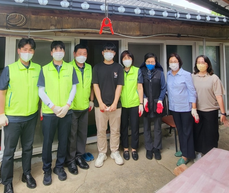 지난 28일 실시 된 해피 홈 봉사활동 모습 (사진제공 = 정읍시)