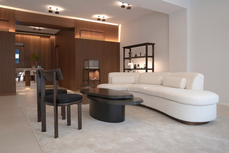 이스라이브러리, 신사 쇼룸 리뉴얼 마치고 새롭게 오픈