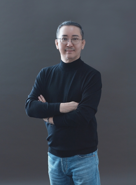 LG에너지솔루션, 권영수 부회장 유럽 출장…"폴란드 생산 공장 스마트팩토리 현황 점검 등"