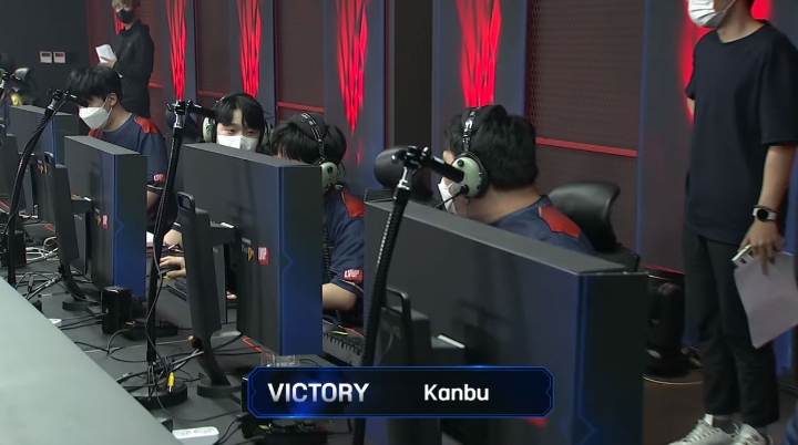 사진=혈전 끝에 2세트를 승리한 깐무(유튜브 캡처).