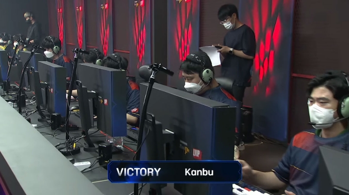 사진=4세트를 승리한 깐부(유튜브 캡처).