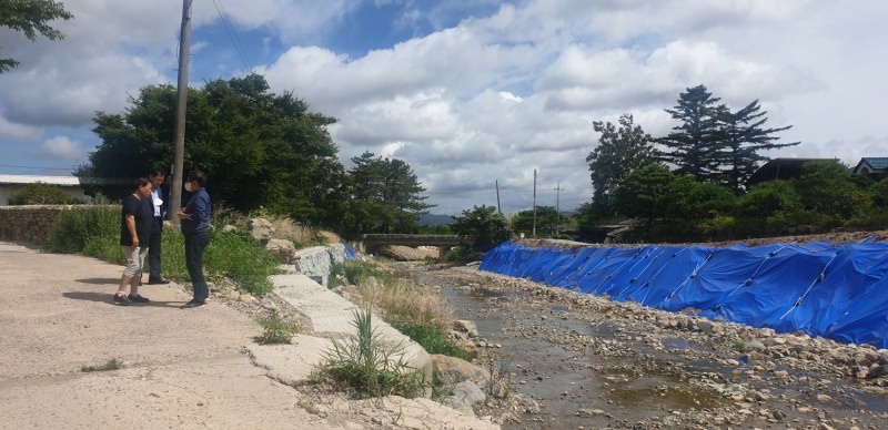 삼산면 송림가든 인근 방수포 설치 (사진제공 = 해남군)