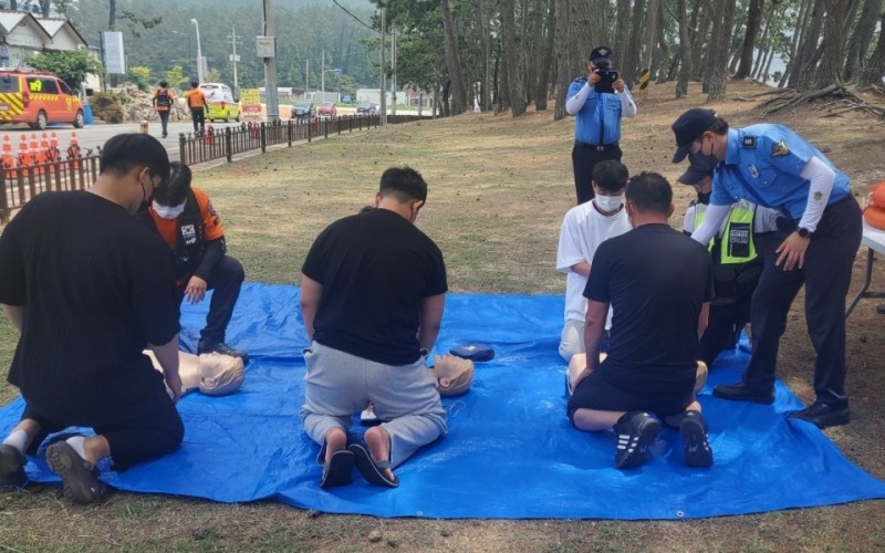 민간안전관리요원 안전 교육 모습 (사진제공 = 완도해양경찰서)