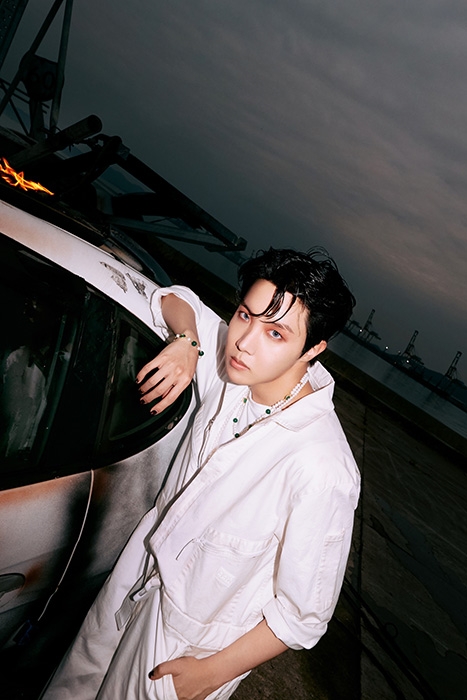 방탄소년단 제이홉, ‘방화 (Arson)’ 강렬한 콘셉트 포토 공개