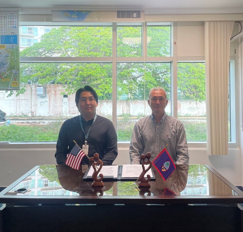 (왼) Sub,Travel inc CEO 이아론, (오) Bluerental inc CEO 백연준