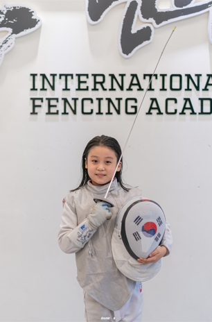 ‘펜싱 소녀’ 신세은, 2022 펜싱 클럽 코리아 오픈대회 개인전 금메달