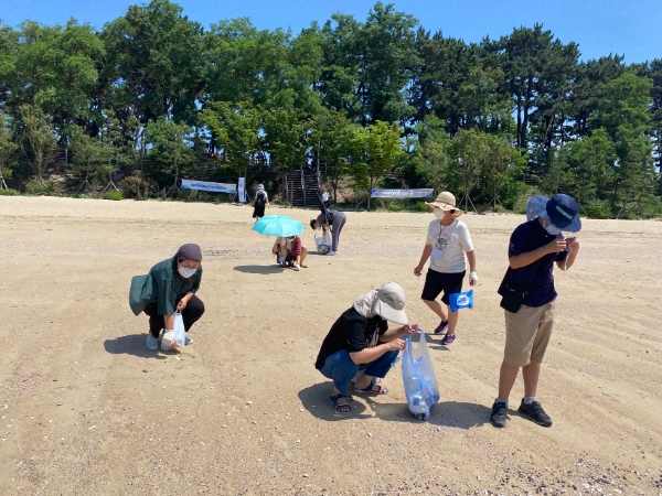 경기도, 대부도 등 경기바다 일대서 환경 관광·봉사 프로그램 '비치코밍' 운영