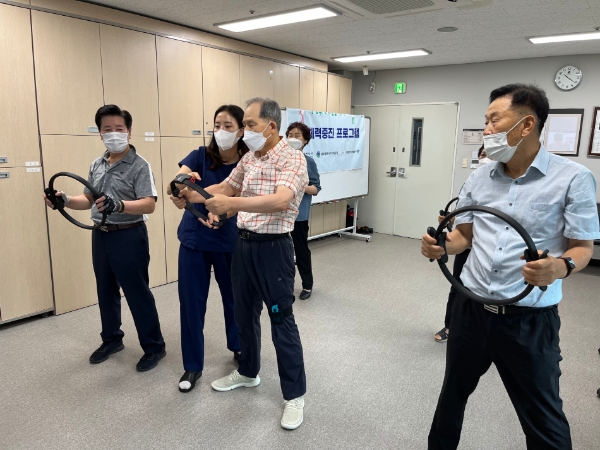 광주서구노인종합복지관, 서구체육회와 함께 어르신 VR 체력증진 프로그램 운영