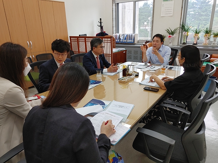 지난 15일 진행 된 전남대병원 새병원 건립 논의 모습 (사진제공 = 전남대병원)