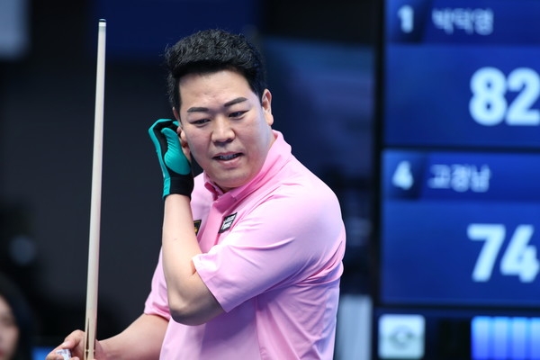 16강 탈락 문턱에서 뒷심을 발휘, 8강에 오른 강동궁(사진=PBA. 브릴리언트 빌리아드)