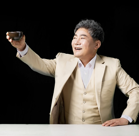 포천이동막걸리 모델로 발탁된 가수 진성