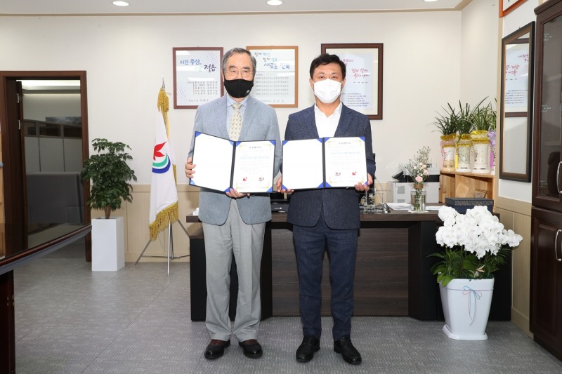 ㈜에스아이피산업 정읍공장 확장 증설 투자를 위한 협약식 (사진제공 = 정읍시)