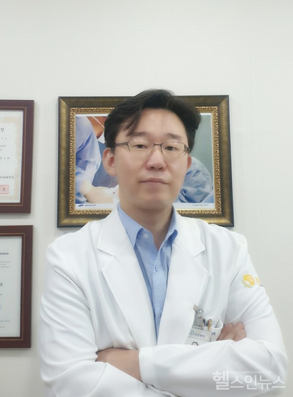 청담튼튼병원척추외과홍기선원장