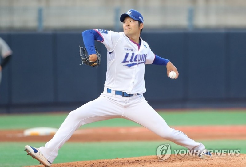 (포항=연합뉴스) 26일 오후 경북 포항야구장에서 열린 '2022 신한은행 SOL KBO리그' 한화 이글스와 삼성 라이온즈의 경기. 2회 초 삼성 선발투수 백정현이 역투하고 있다.