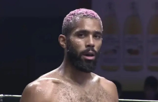 미안함과 슬픔으로 더 이상 싸울 수 없다는 듀란드(사진=유튜브)