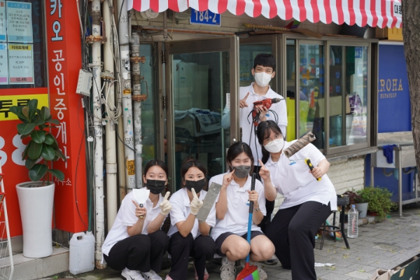 대우건설 대학생 홍보대사 ‘일생일때’팀, 소상공인 인테리어 환경개선 진행