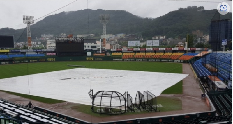 태풍 송다 영향으로 잠실(kt-LG), 창원(키움-NC), 마산(두산-한화) 경기, 우천으로 취소…대구(롯데-삼성), 광주SSG-KIA) 경기는 예정대로 진행