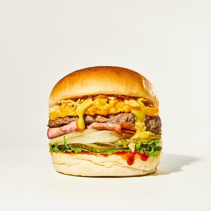 수제버거 전문 666버거, 8월 한정판 ‘맥앤치즈 버거’ 출시