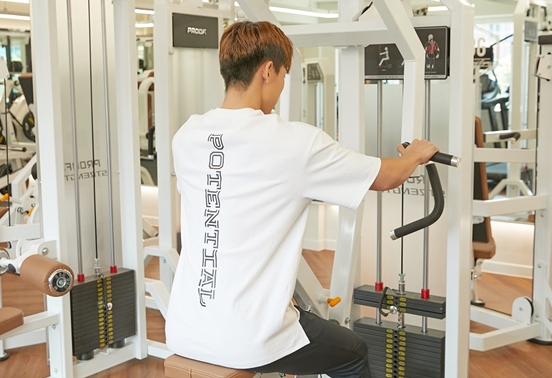 헬스 운동복 브랜드 ‘스테디니스’, 크루스냅 오픈