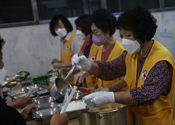 대한적십자사, 집중호우 침수 피해 이재민 지원
