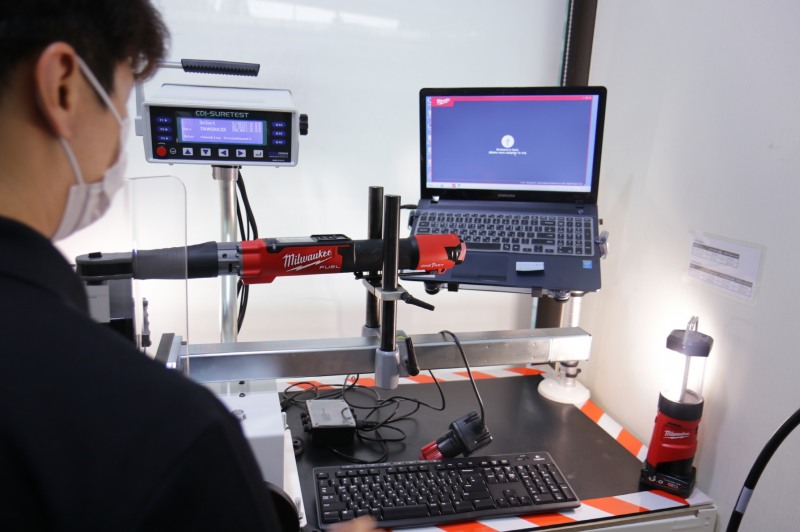 밀워키, 습기 및 침수 피해로 인한 전동공구 무상 점검 서비스 진행