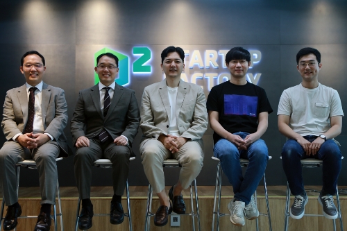 (왼쪽부터) 프리딕티브 윤시중 CSO 윤사중 대표, 가지랩 김영인 대표, 가우디오랩 오현오 대표, 지이모션 인연수 CBO