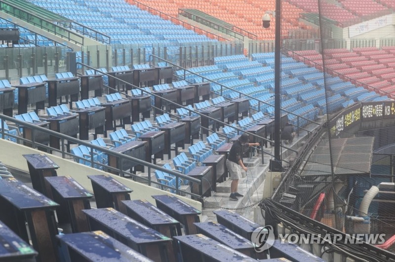 19일 프로야구 잠실(키움-두산), 문학(LG-SSG) 경기는 우천으로 취소돼…다른 3경기는 정상대로 6시30분에 시작