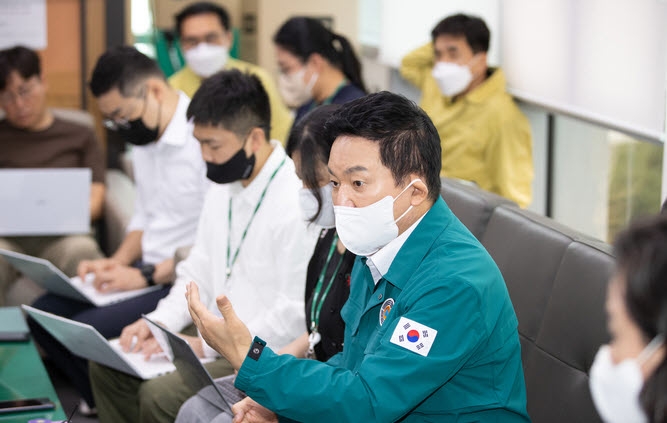 원희룡 국토교통부 장관이 24일 기자회견을 갖고 5개 1기신도시 시장과의 간담회등 향후 일정을 밝히고 있다.(사진=뉴시스)
