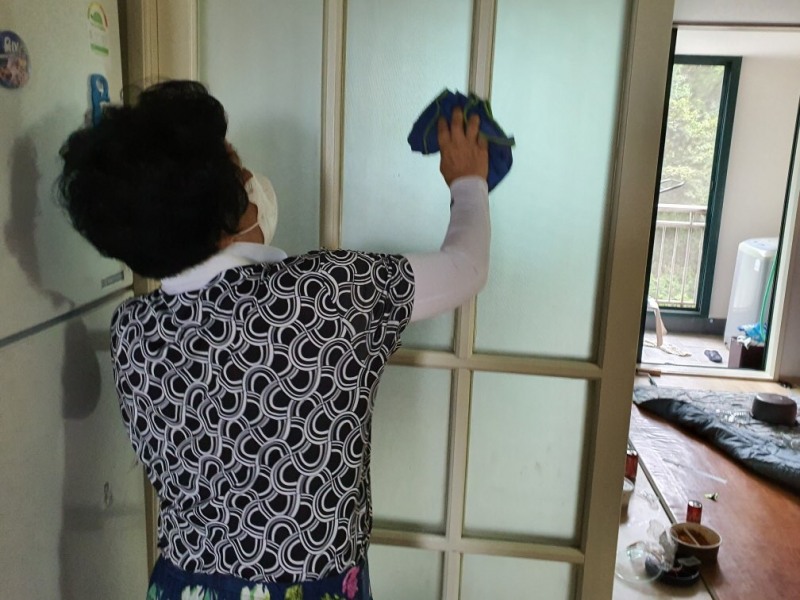 주거환경 개선사업 실시 모습 (사진제공 = 군산시)