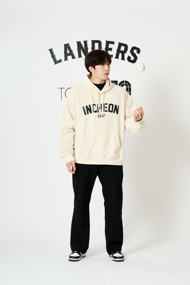 SSG랜더스, '탑텐'과 콜라보레이션 의류 출시…9월 4일 키움전, '탑텐 데이'로 아역배우 박소이 양 시구