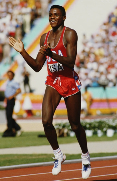 전성기 시절의 칼 루이스. 그는 올림픽에서  금메달 9개를 획득하며 세계육상역사에서 가장 위대한 선수로 꼽혔다. 