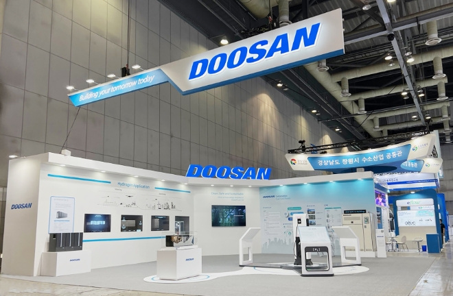 두산은 31일부터 다음달 3일까지 경기도 고양시 킨텍스에서 열리는 수소산업 전시회인 ‘H2 MEET’에 참가한다고 밝혔다. 사진은 ‘H2MEET’에 참가한 두산 부스의 모습. (사진 = 두산 제공)