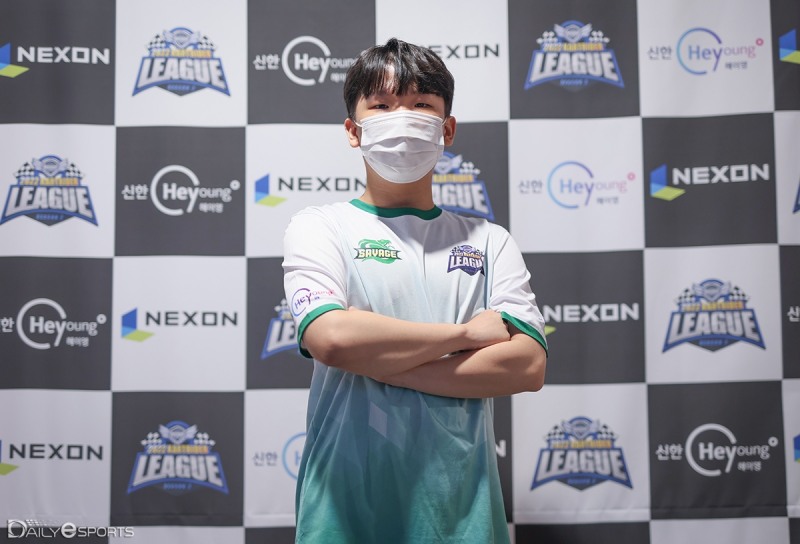 새비지의 홍성민.