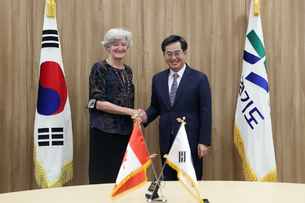 김동연 지사, 주한 캐나다대사대리와 회동…"전략적 동반자 구축 합의"