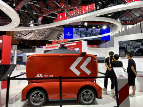 징둥(京東)의 물류 자회사인 JD 로지스틱스가 지난 1일 2022 중국국제서비스무역교역회(CIFTIS)에서 선보인 택배 차량. /사진=신화통신