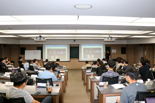 2021년도에 카이스트에서 시행한 금융-IT 융합 AI·DX 산학 과정 1기 교육 모습
