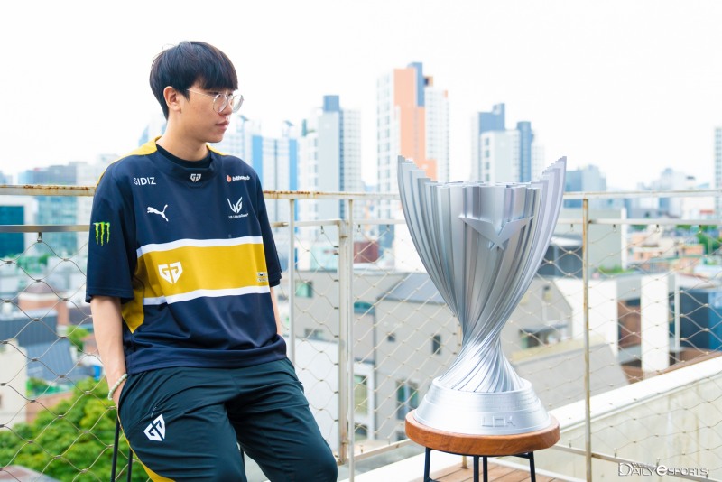 [김용우가 만난 사람] LCK 첫 우승...'룰러' 박재혁, "이제 어른이 되어가는 거 같아요"