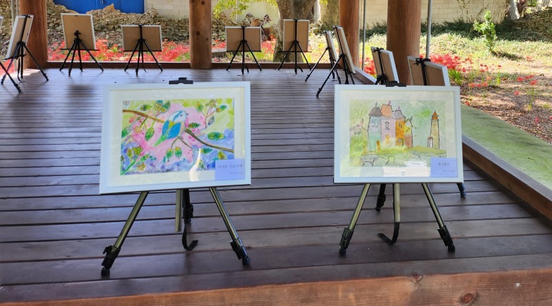 20일 나산면 수하리에서 열린 오순도순할미손 마을공동체 작품 전시회 모습 (사진제공 = 함평군)