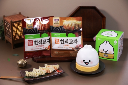 풀무원 ‘얄피 한식교자’, MZ세대 겨냥해 '장생건강원'과 콜라보 칵테일 선봬