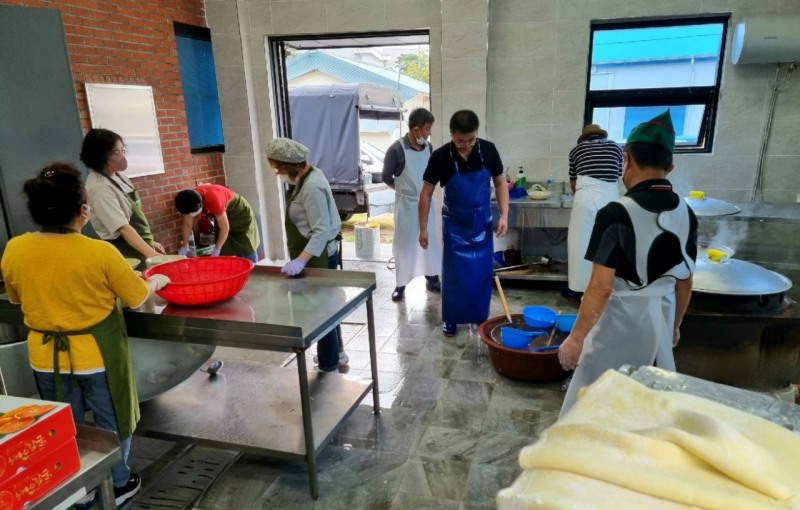 담양 대덕면 자장면 나눔 봉사활동 모습 (사진제공 = 담양군)