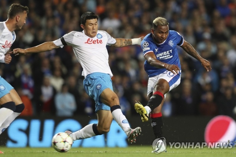 김민재(가운데)