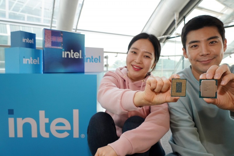 인텔이 5일 서울 여의도동 전경련회관에서 출시를 앞둔 13세대 인텔 코어 프로세서를 발표했다.
